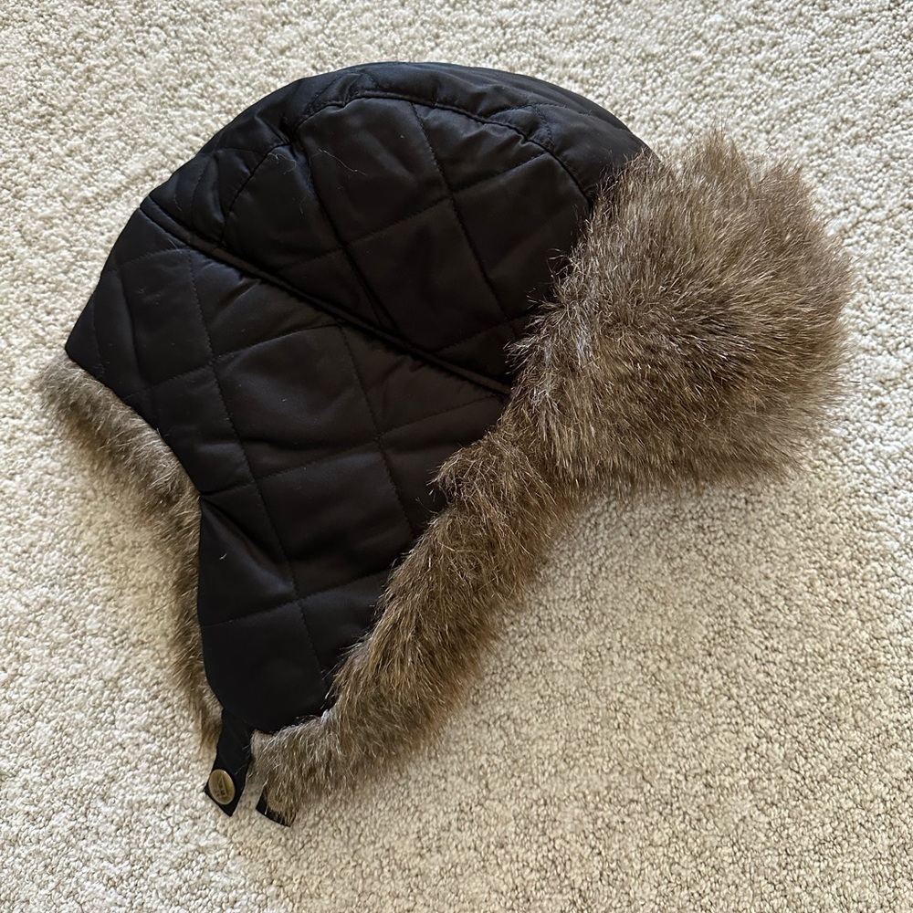 Eddie Bauer faux fur trim hat